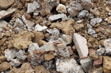 Kırık beton, tuğla ve kaldırım levhaları Kaba yığın 