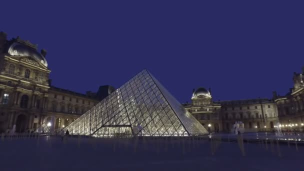 Fransa Paris Ağustos 2017 Cam Piramit Akşam Paris Louvre Müzesi — Stok video