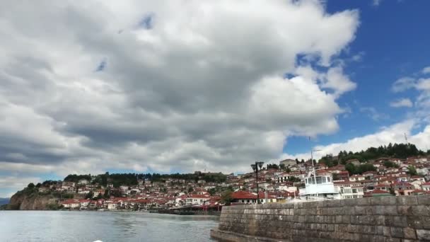 Ohri Gölü Makedonya Arnavutluk Ayıran Ünlü Unesco Tarihi Merkezi Kasabadan — Stok video