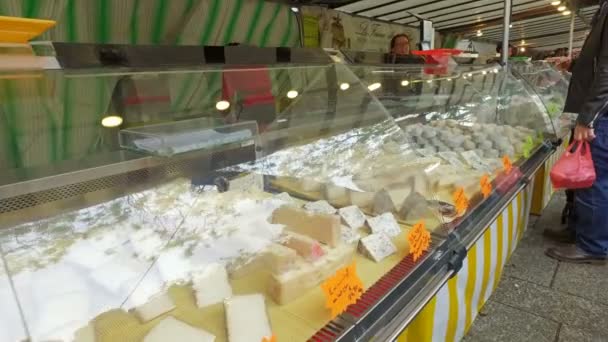 Франції Париж Circa Травня 2017 Року Food Street Ринку Парижі — стокове відео