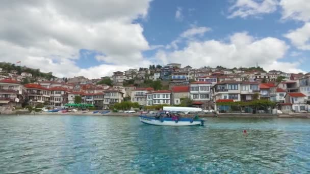 Ohrid Macedonia Circa Jun 2017 Pequeno Barco Turístico Com Passageiros — Vídeo de Stock