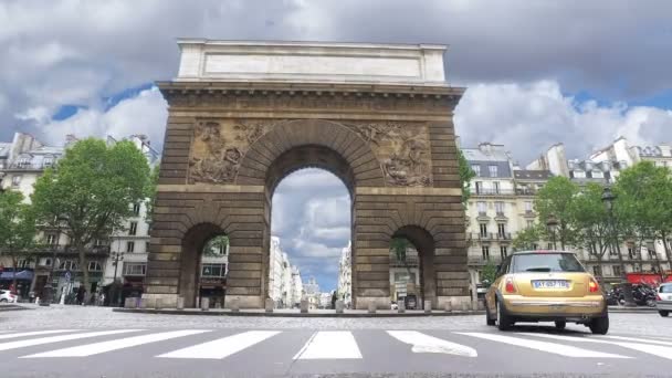 Francia París Circa Mayo 2017 Vista Porte Saint Martin Con — Vídeos de Stock