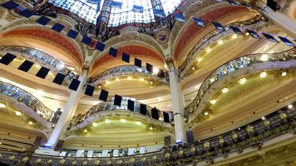 París Francia Circa Junio 2017 Galerías Decoradas Lafayette Grandes Almacenes — Vídeos de Stock