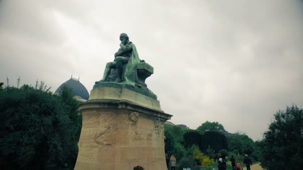 Francja Paryż Circa Maja 2017 Cinematic Steadicam Strzał Paryża Ogrodu — Wideo stockowe