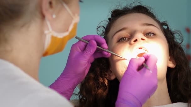 Dentist Making Professional Teeth Cleaning Female Young Patient Dental Office — Stock Video