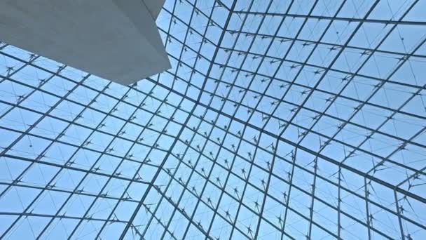 France Paris Circa Jun 2017 Sous Pyramide Verre Métal Musée — Video