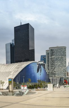 İş Taslağı savunma (de La savunma), dikey içinde gökdelenler