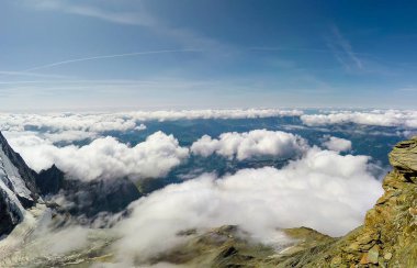 Sığınak Du Gouter, başlangıç noktası Mont Blanc, Fransa'nın Yükselişi deneyen için popüler panoramik manzaralı