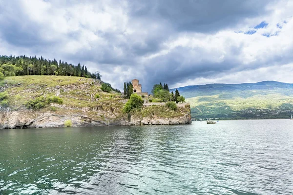 Lake View Kaneo Ancient Church Landmark City Ohrid Macedonia — Stock Photo, Image