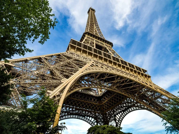Дивовижні Кінематографічне Подання Паризька Ейфелева Вежа Денний Час — стокове фото