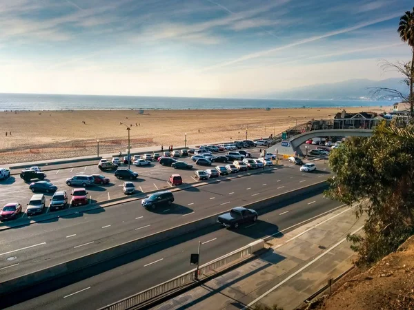 Αυτοκίνητα Πάρκο Στην Παραλία Σάντα Μόνικα Λος Άντζελες Καλιφόρνια — Φωτογραφία Αρχείου