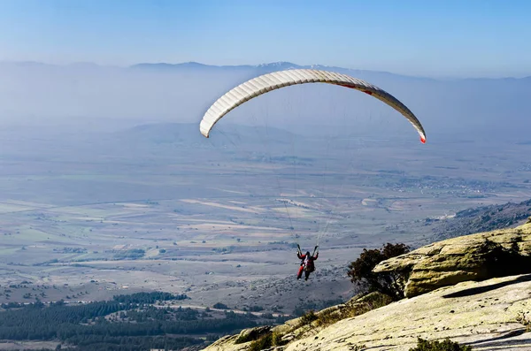 Prilep Macedonia Circa Feb 2017 Parapente Decolando Montanha — Fotografia de Stock