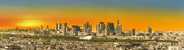 Zachód Słońca Panoramiczny Widok Wieży Eiffla Dzielnicy Defense Paryżu — Zdjęcie stockowe