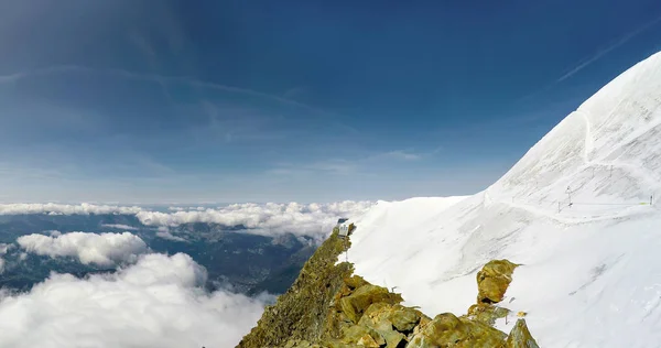 Panoramablick Auf Refuge Gouter Beliebter Ausgangspunkt Für Besteigungsversuche Des Montblanc — Stockfoto