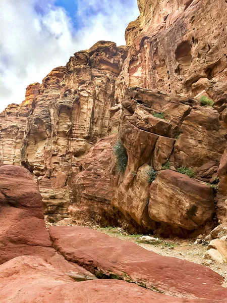 ペトラ ヨルダン岩のビュー — ストック写真