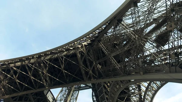 Amazing Cinematic View Parisian Eiffel Tower Daytime — Stock Photo, Image