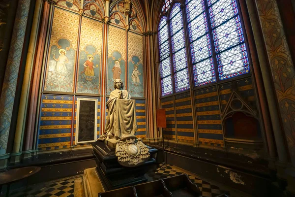 2017年5月 圣母院在巴黎的内部 — 图库照片