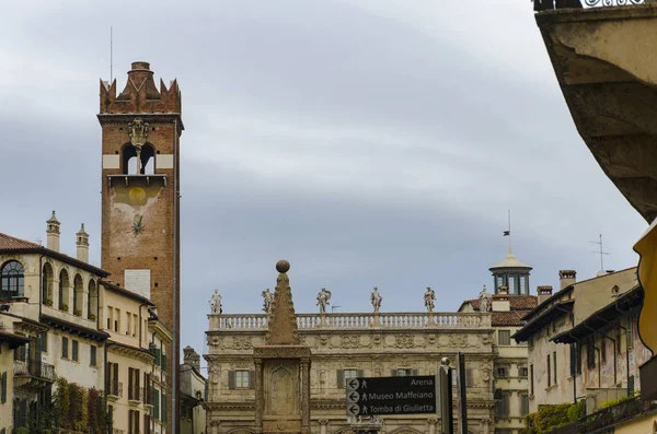 Palazzo Maffei Gardello Tower Background Piazza Delle Erbe Market Square — Stock Photo, Image