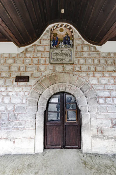 Alte Kirchentür — Stockfoto