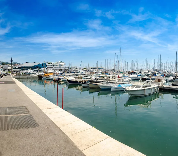 Weiße Moderne Yachten Seehafen Schön Frankreich — Stockfoto