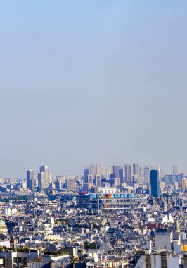 Hava panoramik çatıları, cadde tepeden görülen Paris Pompidou Merkezi