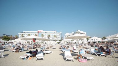 Durres, Arnavutluk - Ağustos, 2017 yaklaşık: lüks plaj sahil sahil beldesinde Durres 