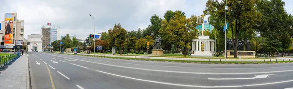 Skopje Macedonia Circa Noe 2016 Puerta Del Triunfo Durante Día — Foto de Stock