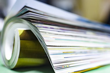 toplanan dergisi. tatlı sayfalarında