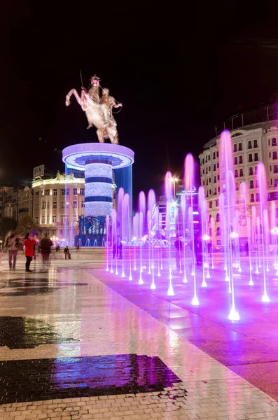 Alexander Grande Monumento Skopje Com Fontes Coloridas — Fotografia de Stock