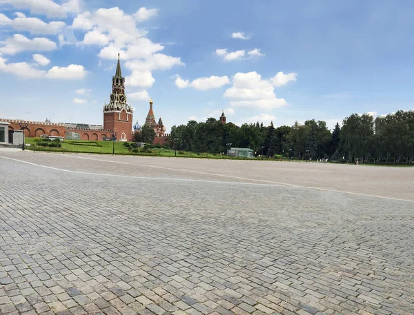 Moscow Rússia Circa Agosto 2016 Praça Vermelha Com Turistas Durante — Fotografia de Stock