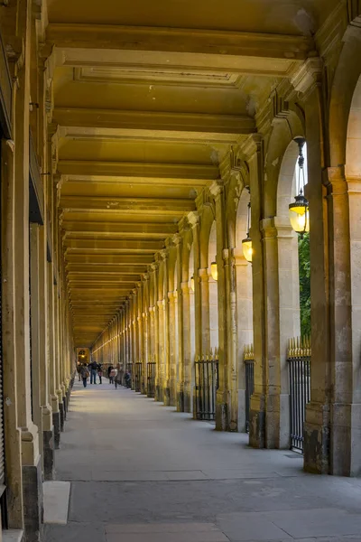 Paris Franciaország Május 2017 Arcade Sétány Palais Royal Palace Párizsban — Stock Fotó