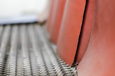 Konveyör silindirler baskı tesisi