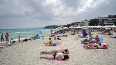 Chalkidiki, Yunanistan - Eylül, 2017 yaklaşık: Beach turist Beach Kalitea, Yunanistan