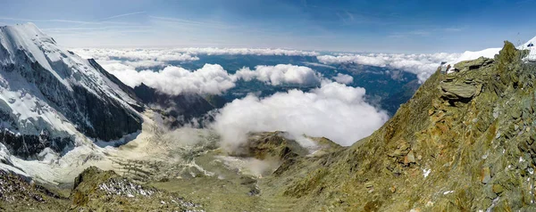 Panoramiczny Widok Refuge Gouter Popularne Punktem Wyjścia Próby Wejście Mont — Zdjęcie stockowe