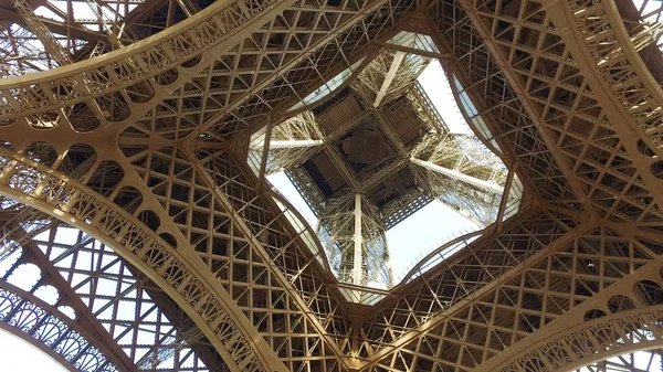 Amazing Cinematic View Parisian Eiffel Tower Daytime — Stock Photo, Image