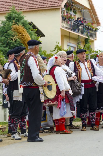 Кочани Македония Около Июня 2015 Года Люди Одетые Традиционную Одежду — стоковое фото