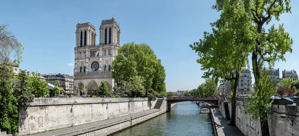 Tavasszal Panoráma Kép Fényes Délután Párizsban Notre Dame Katedrális Nézd — Stock Fotó