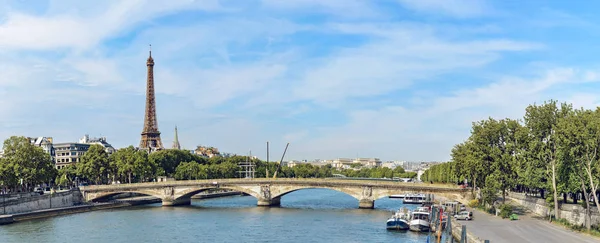 Blick Auf Paris Mit Eiffelturm Und Brücke Über Die Seine — Stockfoto