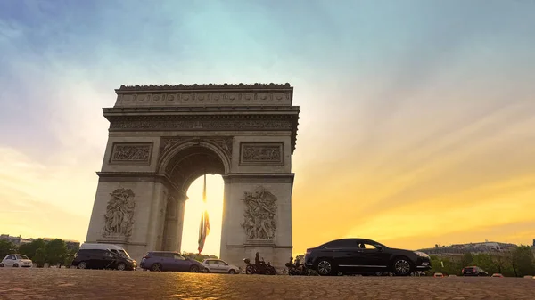 Paris França Maio 2017 Tráfego Perto Arco Triunfo Paris Sobre — Fotografia de Stock