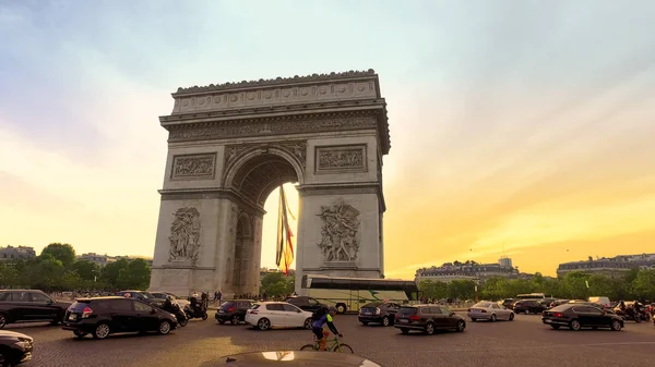 Paříž Francie Května 2017 Blízkosti Arc Etoile Paříži Slunce Pozadí — Stock fotografie
