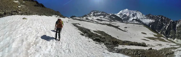 Mont Blanc Franciaország 2016 Július Emberek Gyalogos Expedíció Felé Mont — Stock Fotó