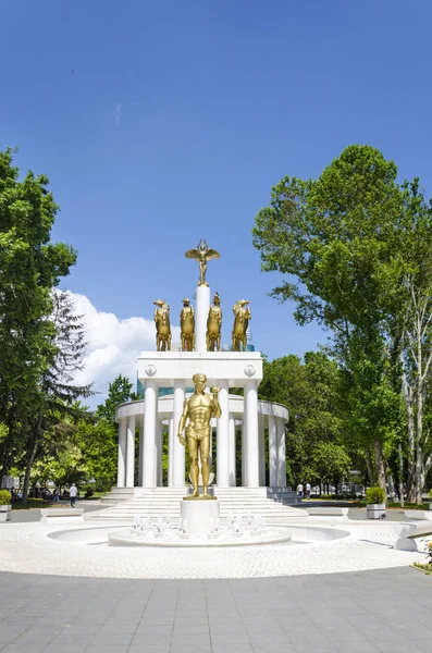 Pomnik Poległych Bohaterów Skopje Macedonia — Zdjęcie stockowe