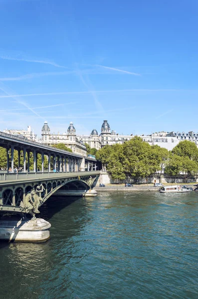 Bir Hakeim Híd Szajna Folyón Párizs Franciaország Napsütéses Tavaszi Napon — Stock Fotó