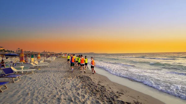 Durres Albanie Vers Août 2017 Équipe Football Entraîne Jogging Mer — Photo