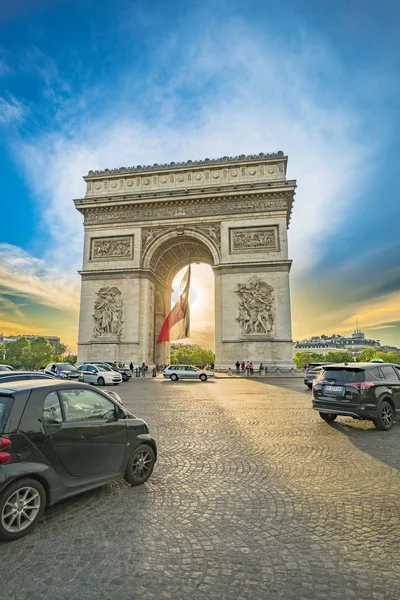 Париж Франция Мая 2017 Года Триумфальная Арка Движение Закате Париже — стоковое фото