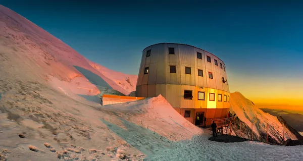 Vue Sur Refuge Gouter Point Départ Populaire Pour Tenter Ascension — Photo