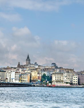 İstanbul 'daki Beyoğlu ve Galata Kulesi, dikey