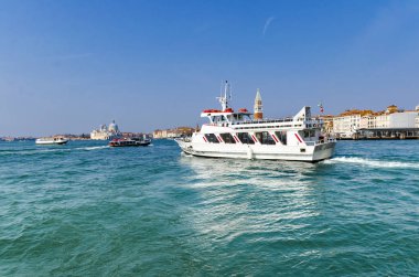 Gemiler üzerinde Canal Grande, Venice, İtalya San Marco Meydanı yakınında seyir tekne yat