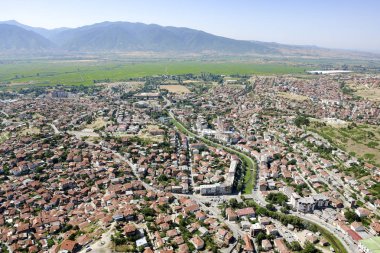 küçük bir taşra kasabasında görünümünü