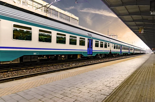 Treno Moderno Alla Stazione Venezia Italia — Foto Stock